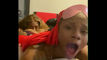 Shaking ass of black girl gets licked and eaten