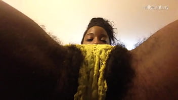 Black beauty experiences a massive orgasmic release