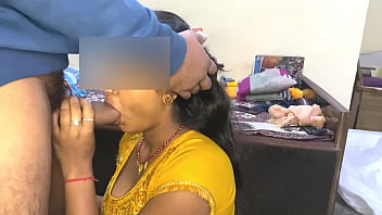 Sexy Indian housewife shows off her perfect ass