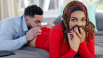 Stepbro guides his hijab-wearing stepsister in sexual techniques before marriage