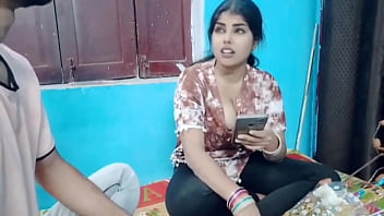 Desi bhabhi gets her pussy fucked by the delivery boy