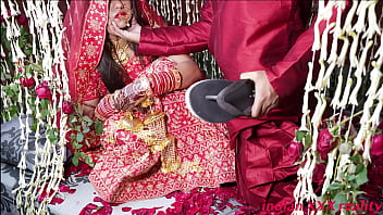 Desi wedding leads to steamy honeymoon with Indian couple