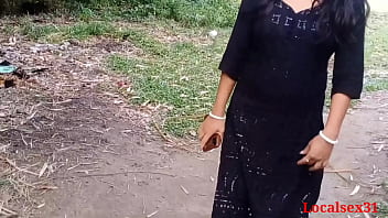 Black-clad Indian housewife engages in outdoor sex (Official video by LocalSex31)