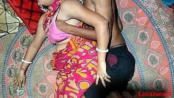 Indian get hitched shares webcam sexual intercourse close by pinch pennies