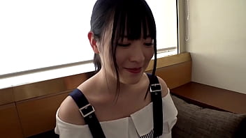 Yukina chan, a soothing uniformed JD with natural boobs and natural beauty, offering homemade blowjob services.